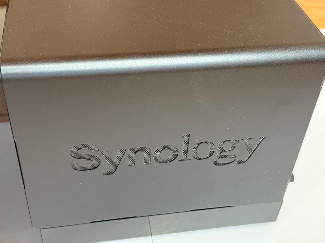 Synology DS418j NAS 4ベイ