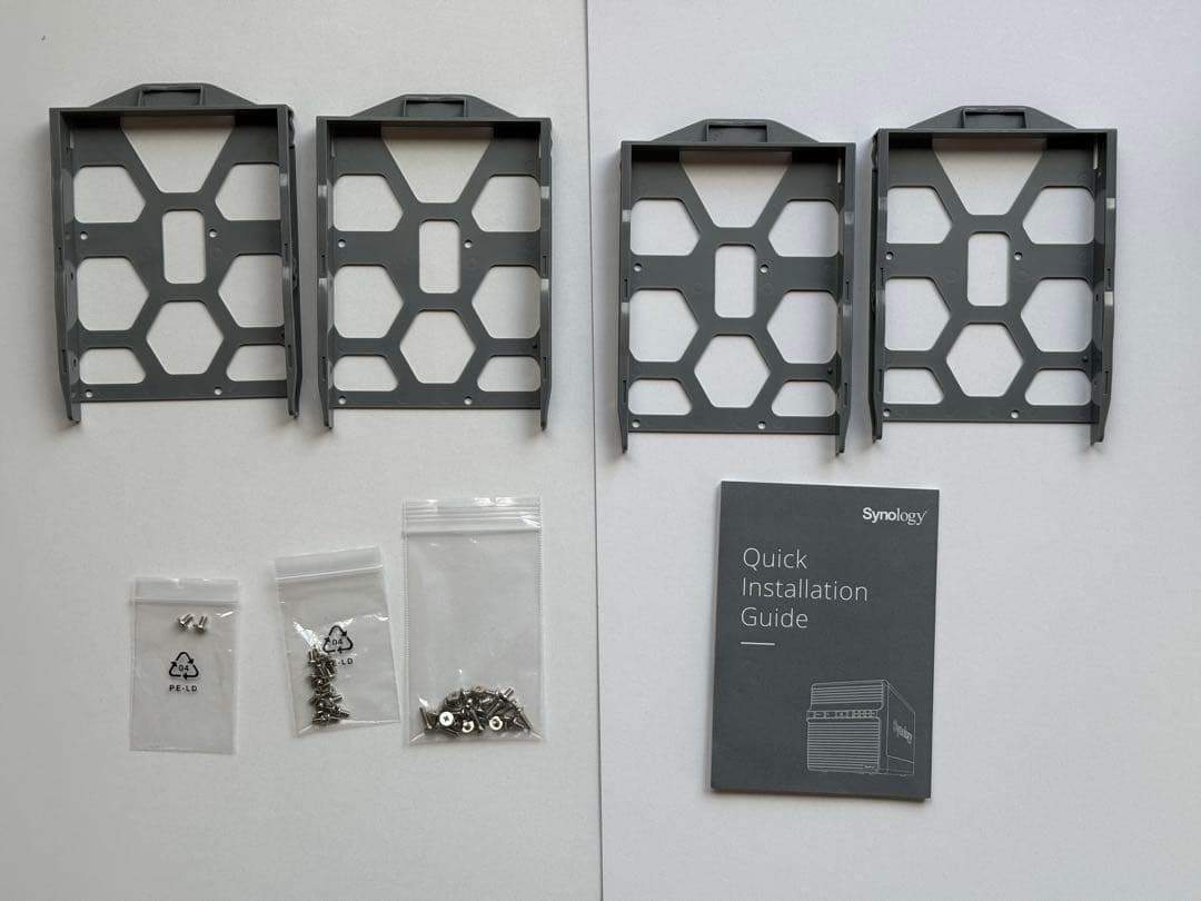 Synology DS418j NAS 4ベイ