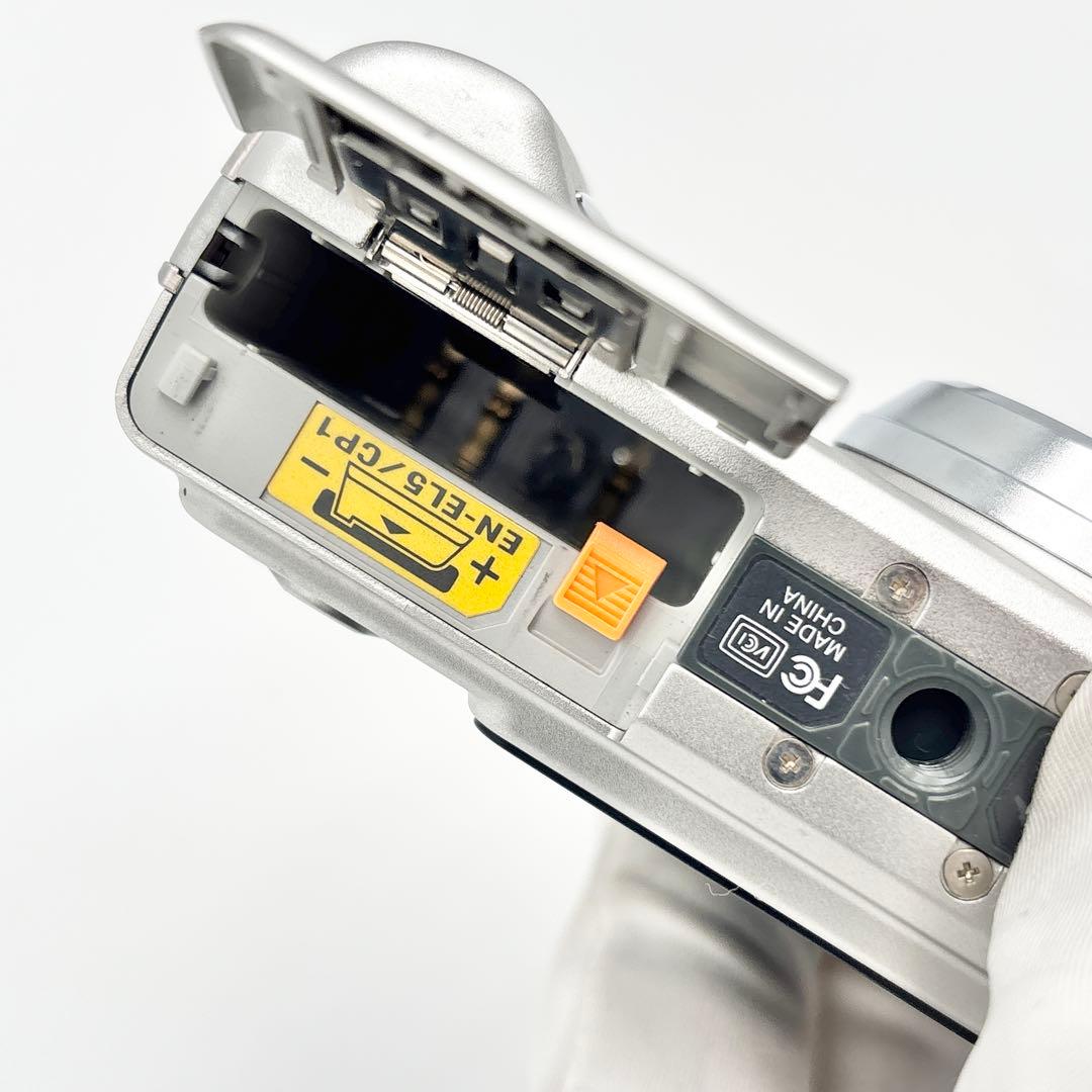 【動作品】Nikon COOLPIX 7900 コンデジ レトロカメラ 平成