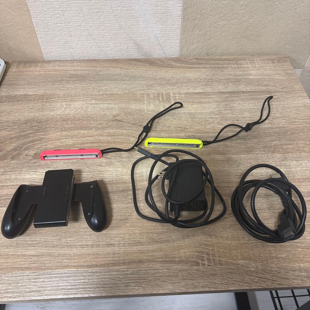 Nintendo Switch ピンク/イエロー本体　有機ELモデル