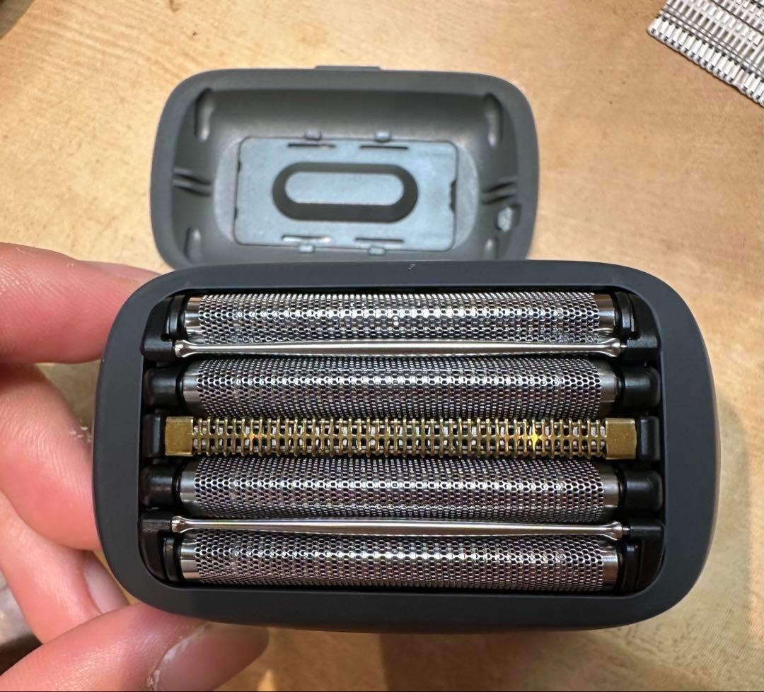 【新品未使用】Panasonic ラムダッシュパームイン ES-PV3A