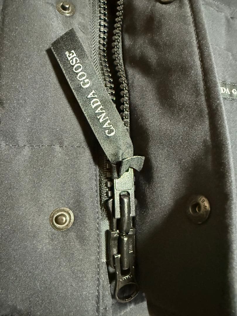 フージンさま専用　カナダグース   ダウンベスト ネイビー