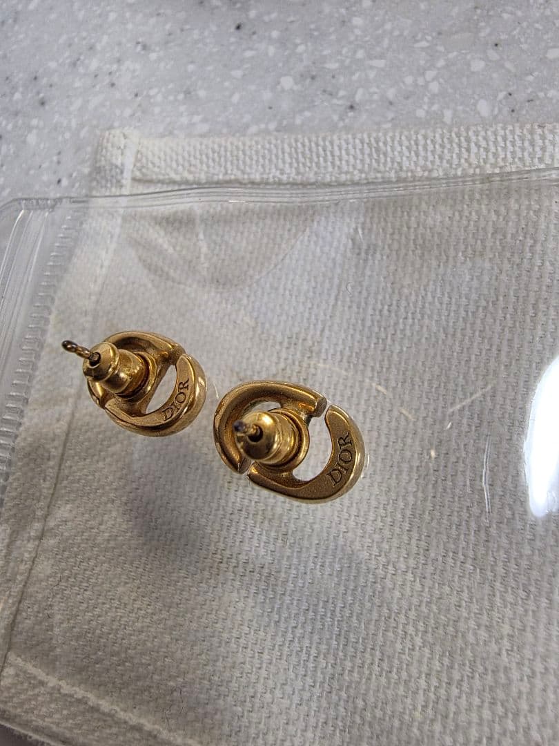 Dior ゴールド スタッドピアス