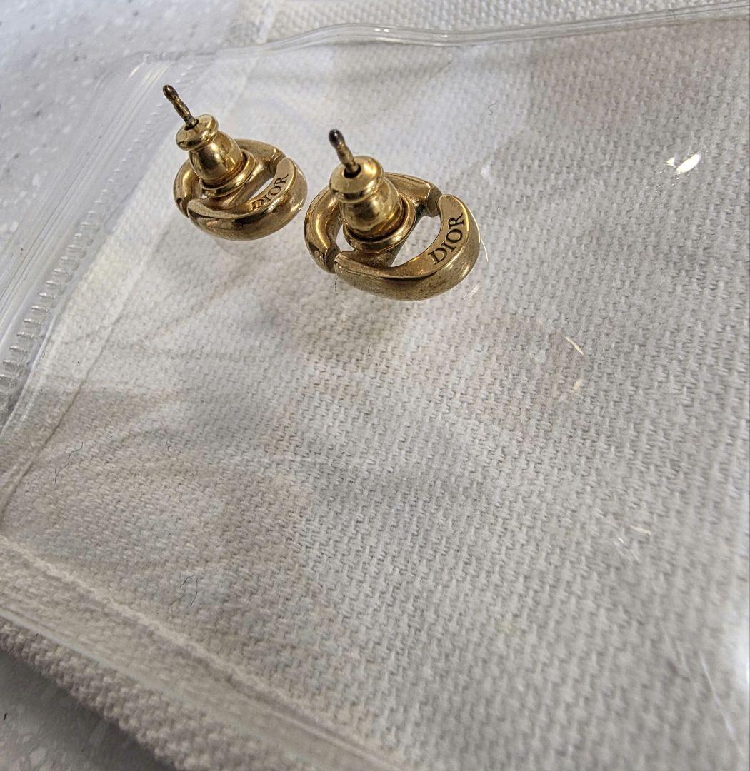 Dior ゴールド スタッドピアス