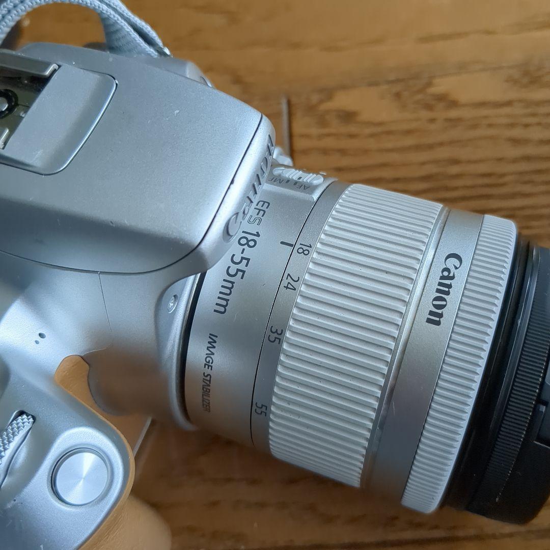 Canon EOS Kiss X9 デジタル一眼レフ　カメラ