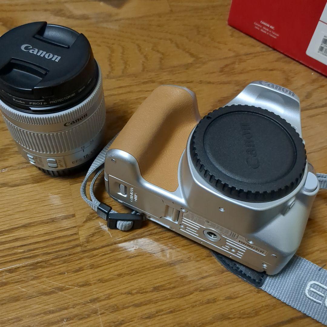 Canon EOS Kiss X9 デジタル一眼レフ　カメラ