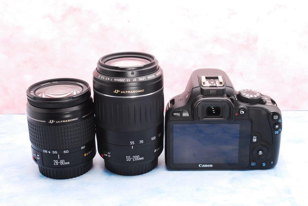 Canon Kiss X7☆望遠レンズ付Wレンズ☆小型＆軽量☆一眼レフカメラ