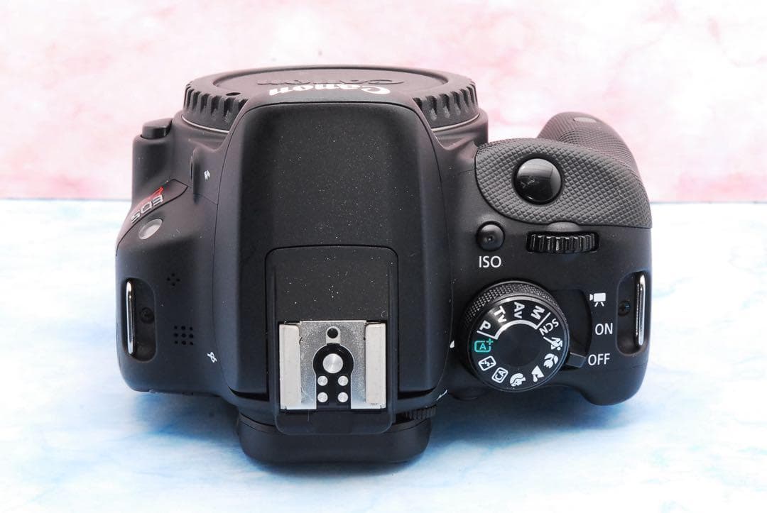 Canon Kiss X7☆望遠レンズ付Wレンズ☆小型＆軽量☆一眼レフカメラ