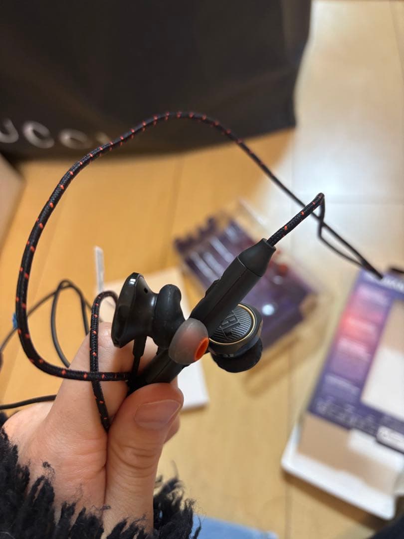 JBL QUANTUM 50 有線イヤホン