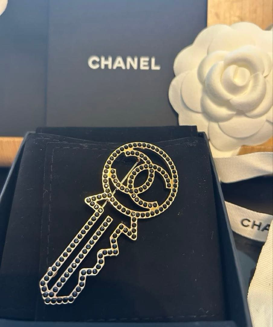 美品★希少【CHANEL】ブローチ
