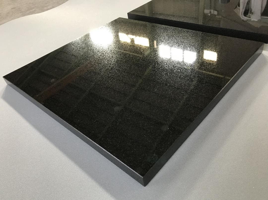 天然黒御影石　山西黒　オーディオボード　●400×400×20●　5面磨き　2枚