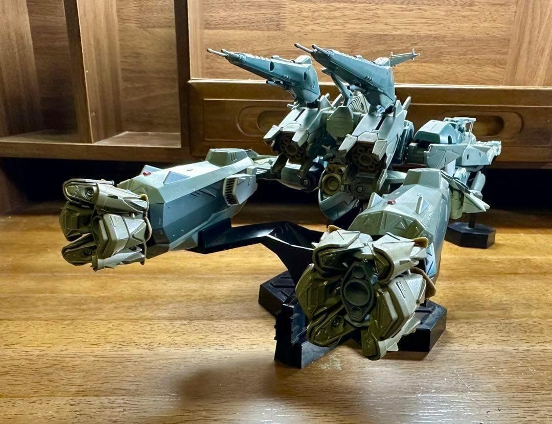 鈴*木様 DX超合金 マクロス・クォーター