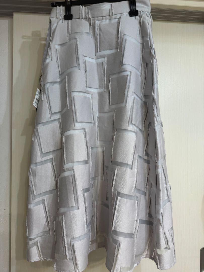 新品YAMADAYAアーガ　ライトグレー フレアスカート 9号