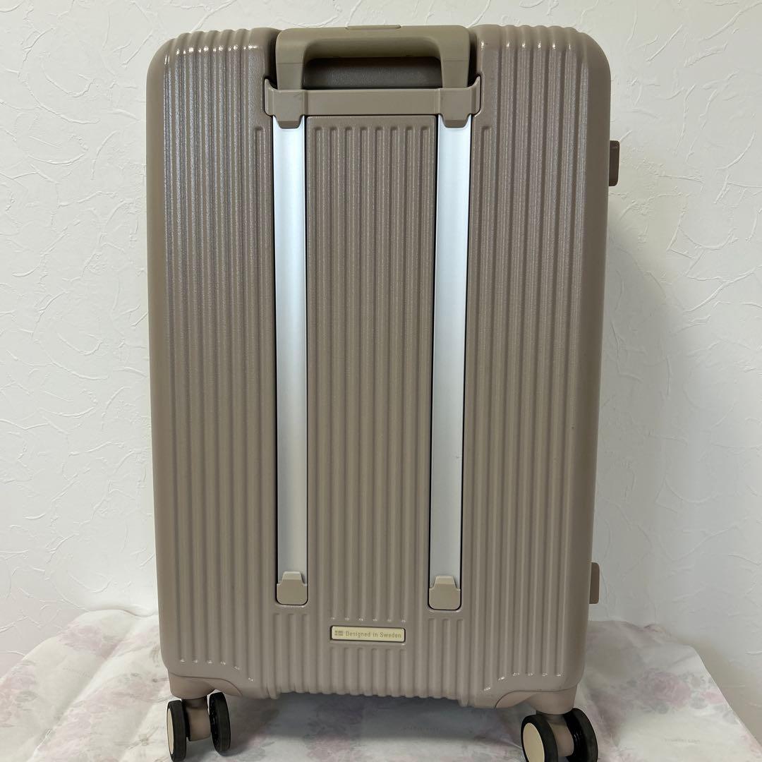 イノベーター　スーツケース　62Ｌ　カフェラテ　美品