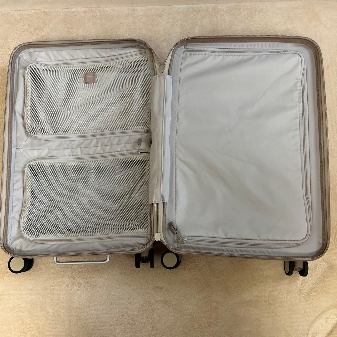 イノベーター　スーツケース　62Ｌ　カフェラテ　美品