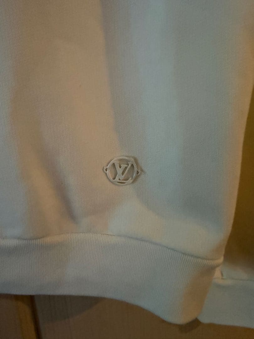 LOUISVUITTON ルイヴィトン シグネイチャー トレーナー　白　L