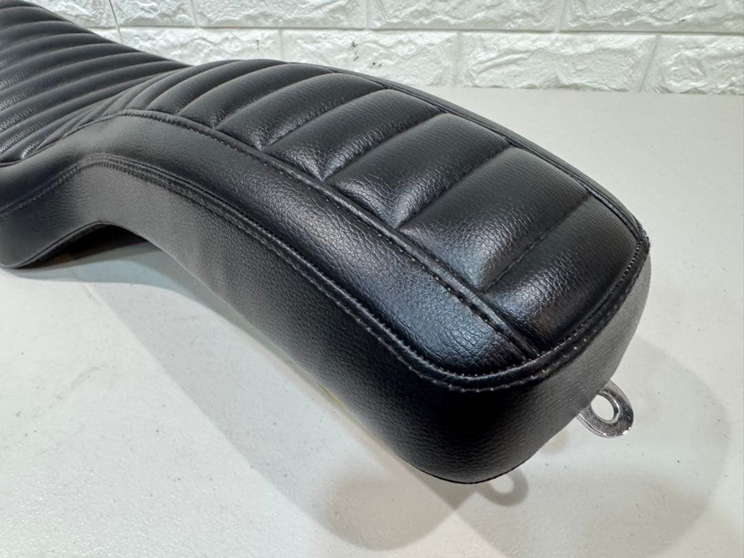 イージーライダース　スポーツスター　ハーレー　XL 883 コブラ　シート