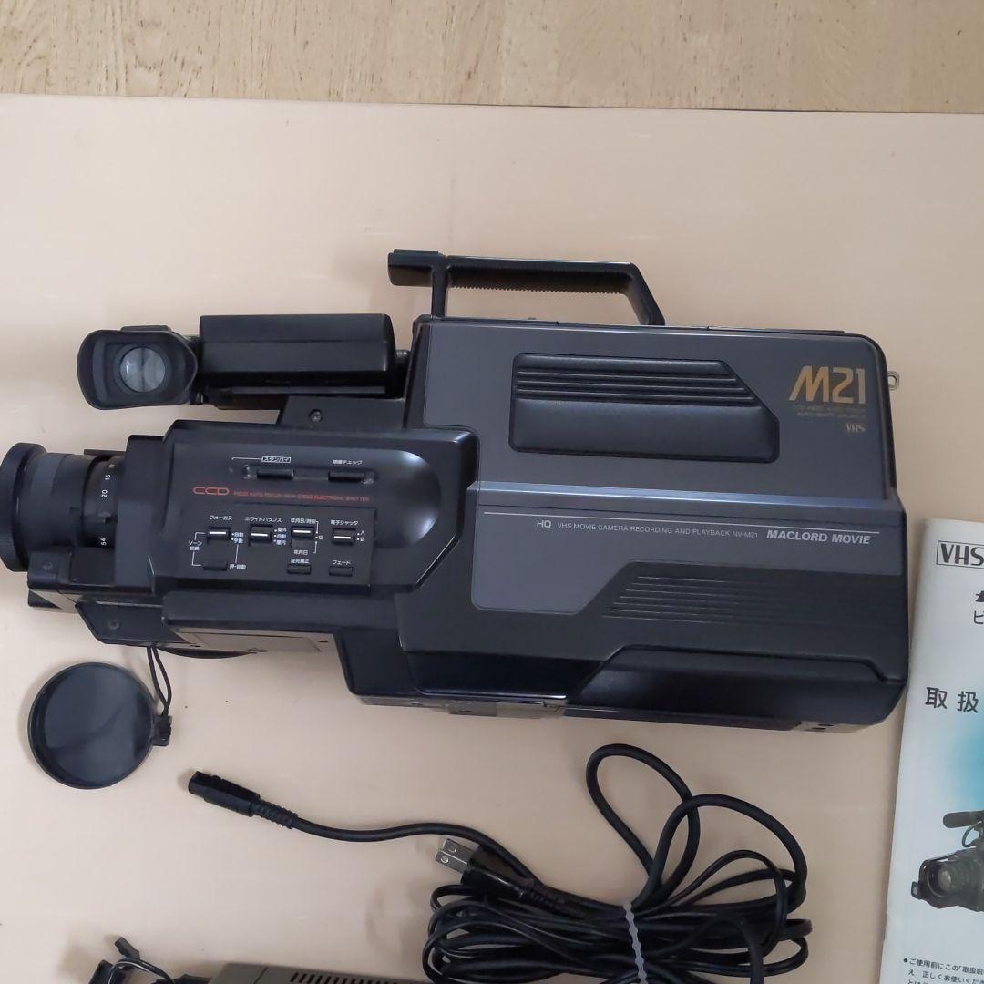 ナショナルのビデオカメラです!今じゃないですよ。貴重な一品かと思いますよ!
