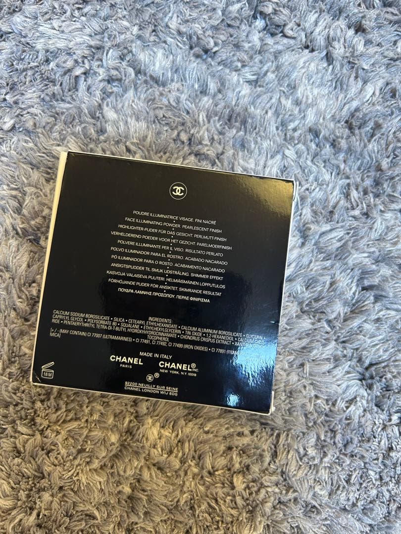 新品未使用　CHANEL ルミエールドゥローシャン フェイスパウダー 限定品