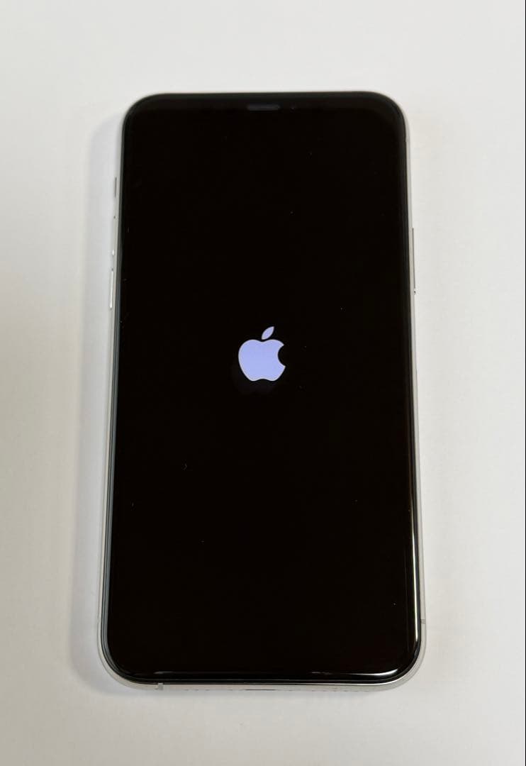 iPhone 11 Pro 256GB シルバー　初期化済み