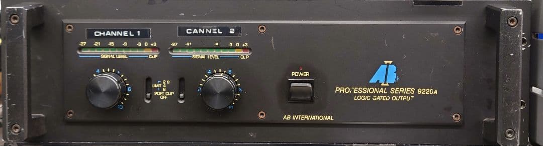 ★AB International 9220A パワーアンプ