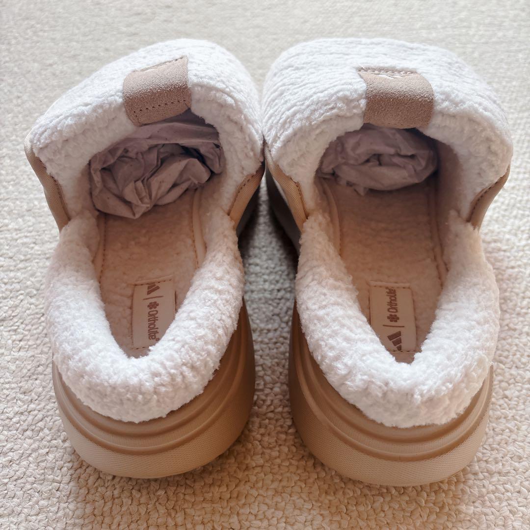 【韓国限定】新品 adidas グランドコートミュール 24.5 ボアサンダル