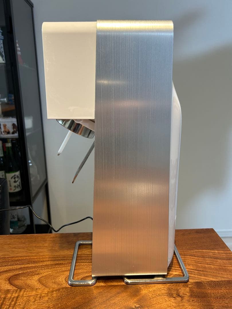 【中古美品】ソーダストリーム　ソースパワー　白　※本体＋電源アダプターのみ※