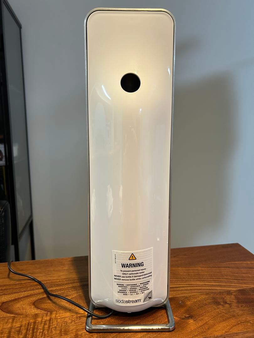 【中古美品】ソーダストリーム　ソースパワー　白　※本体＋電源アダプターのみ※