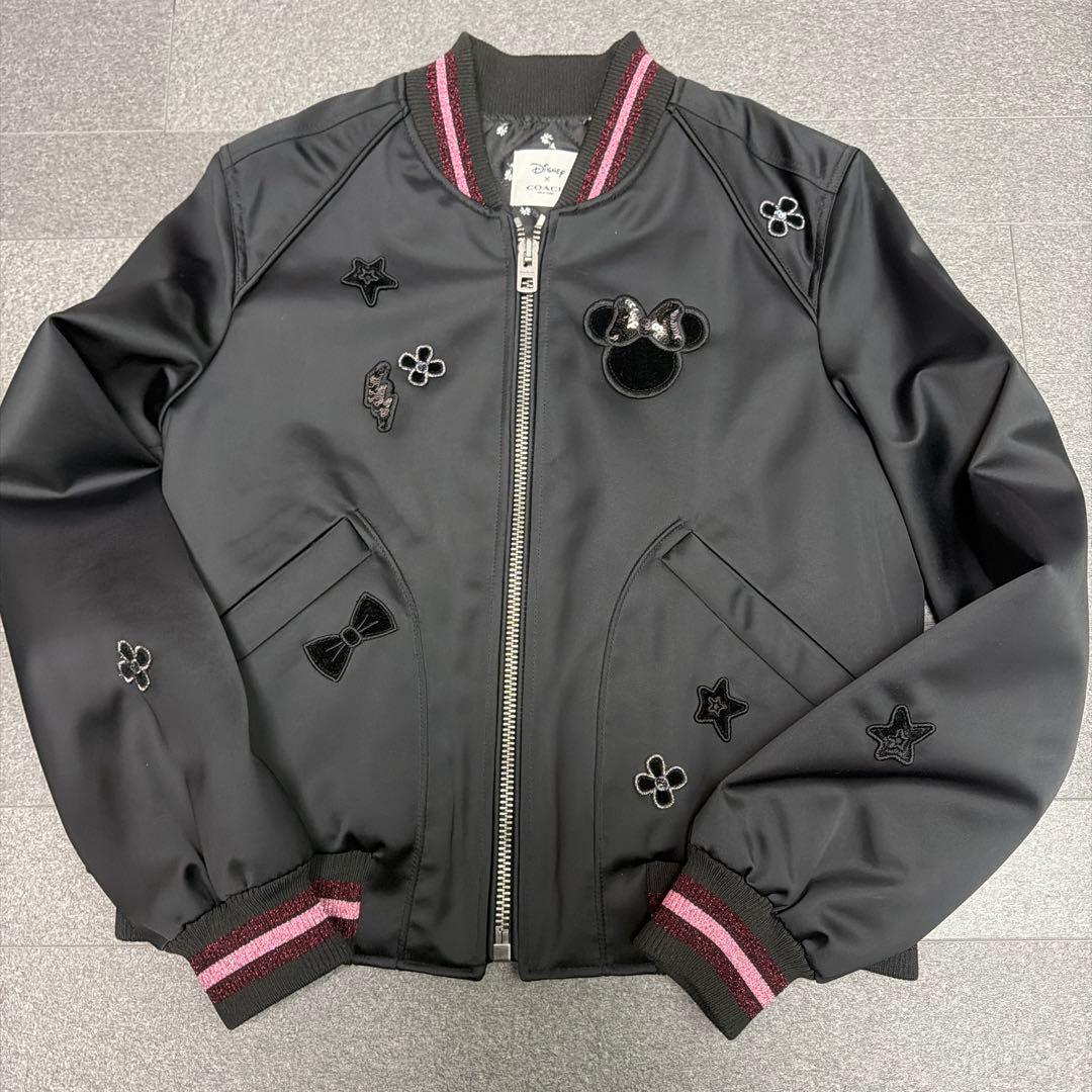 コーチコラボ　ミッキー刺繍 ブラックサテンスタジャン