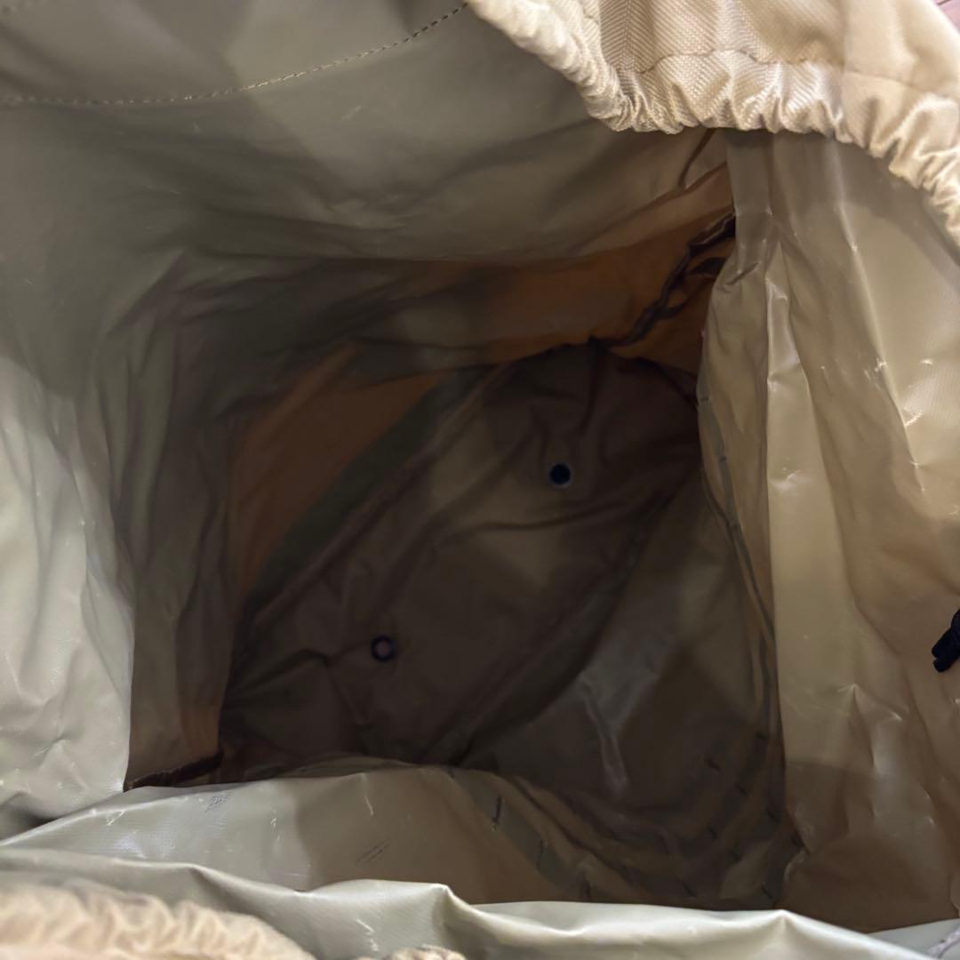 トラッシャルーバッグ Trasharoo Bag ベージュ 背面タイヤ