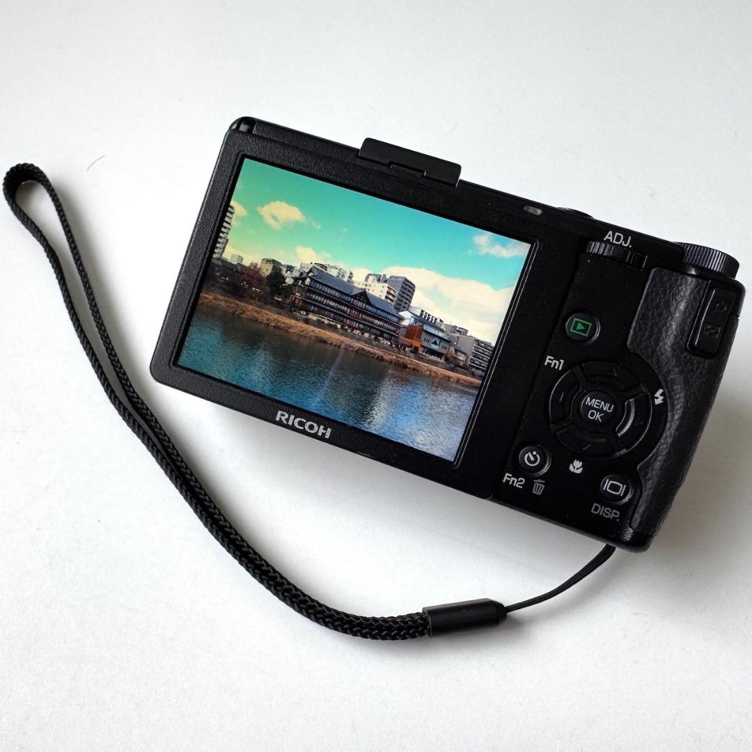 リコーRICOH GR Digital III GH-2フードアクセサリー付属