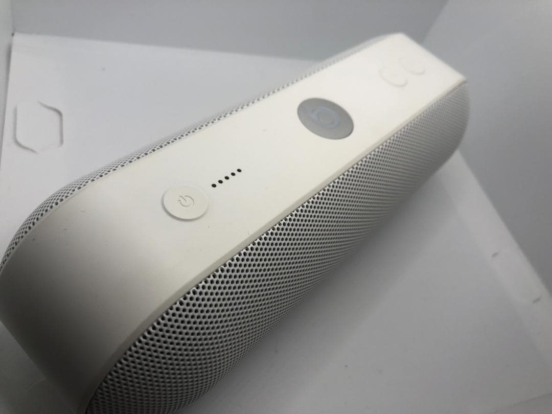beats pill+ ホワイト ワイヤレススピーカー