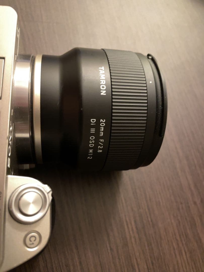 SONY α6000 + TAMRON 20mm F2.8