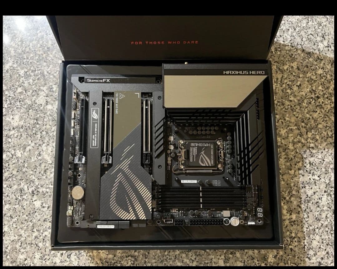 ROG MAXIMUS Z790 HERO マザーボード