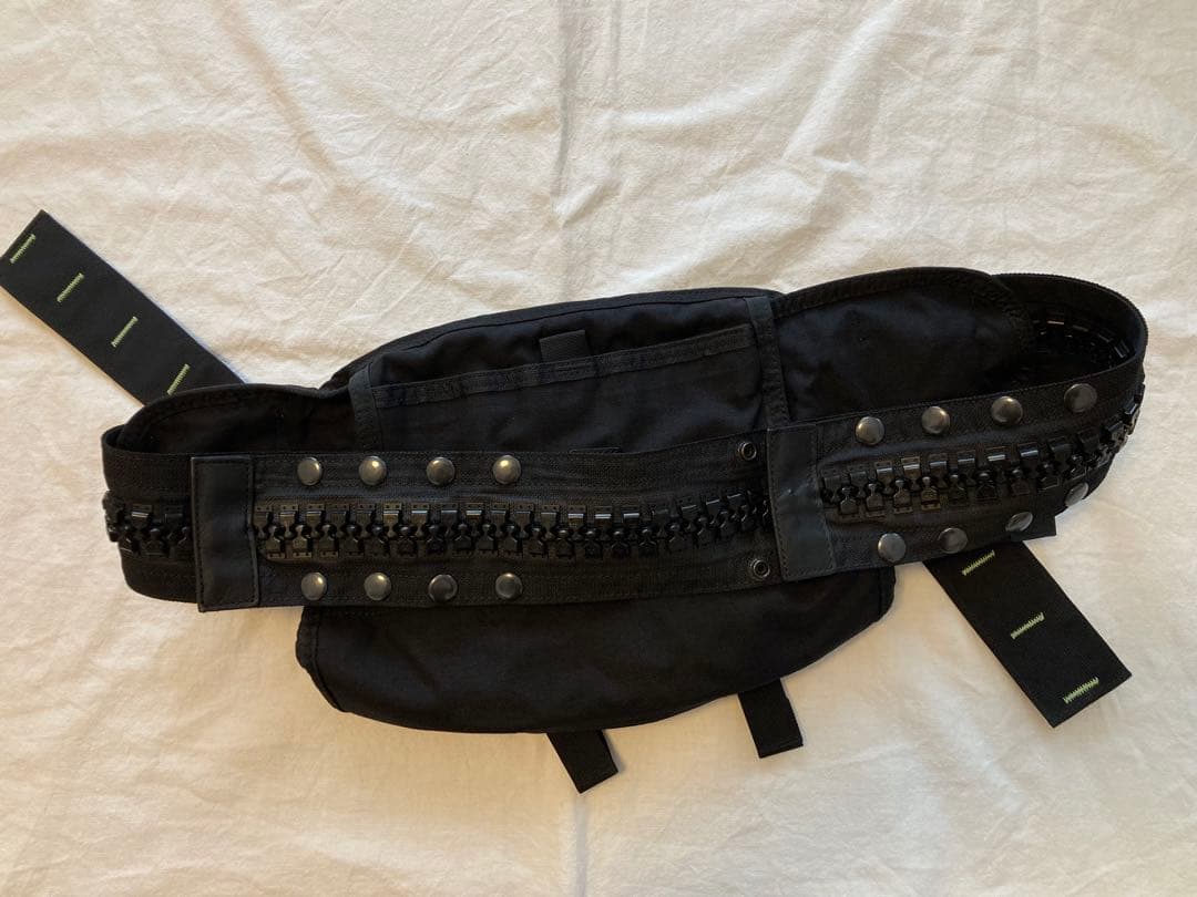 TOUGH JEANS SMITH デカジップ ボディバッグ