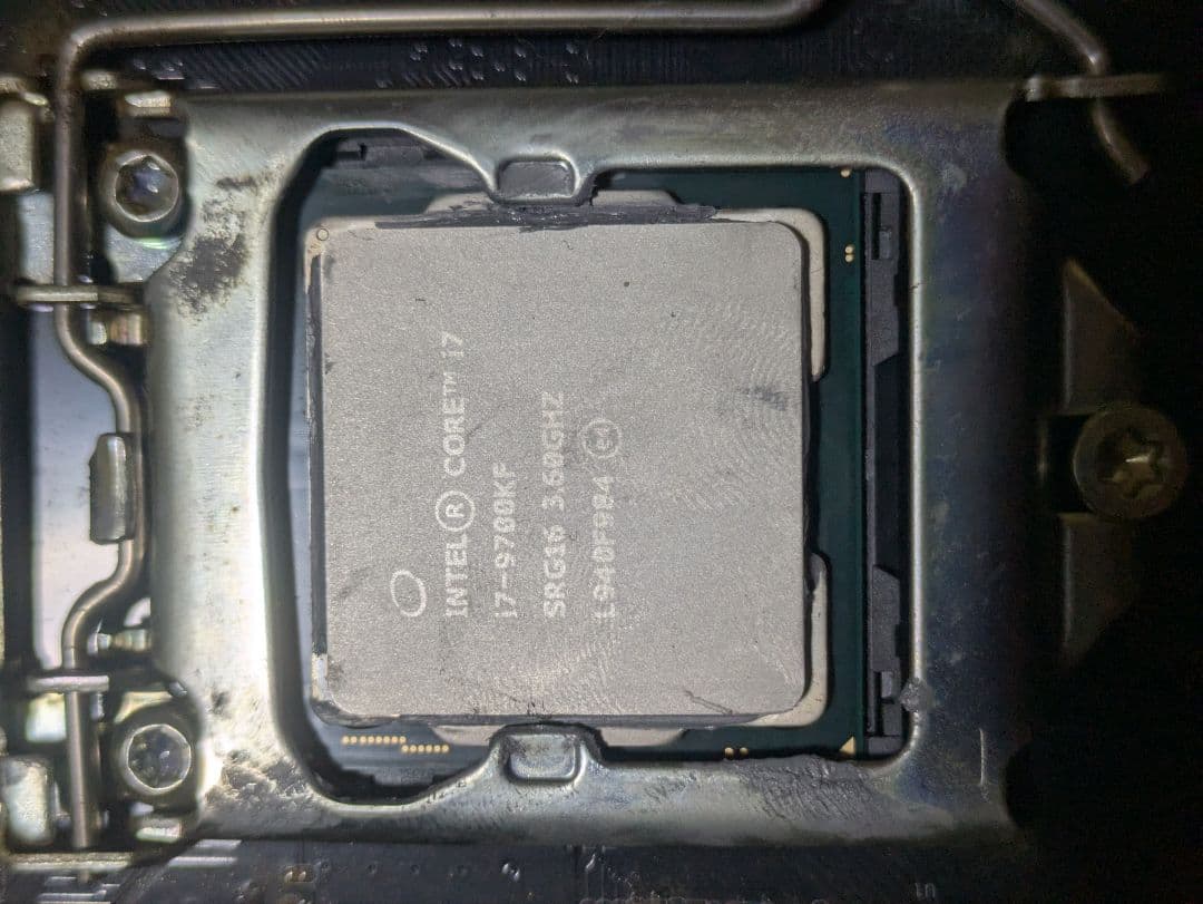 cori7 9700kfとZ370Pro4マザボCPUセット