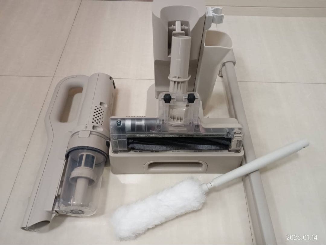 【極美品】アイリスオーヤマ 軽量コードレススティッククリーナー マジカリーナ