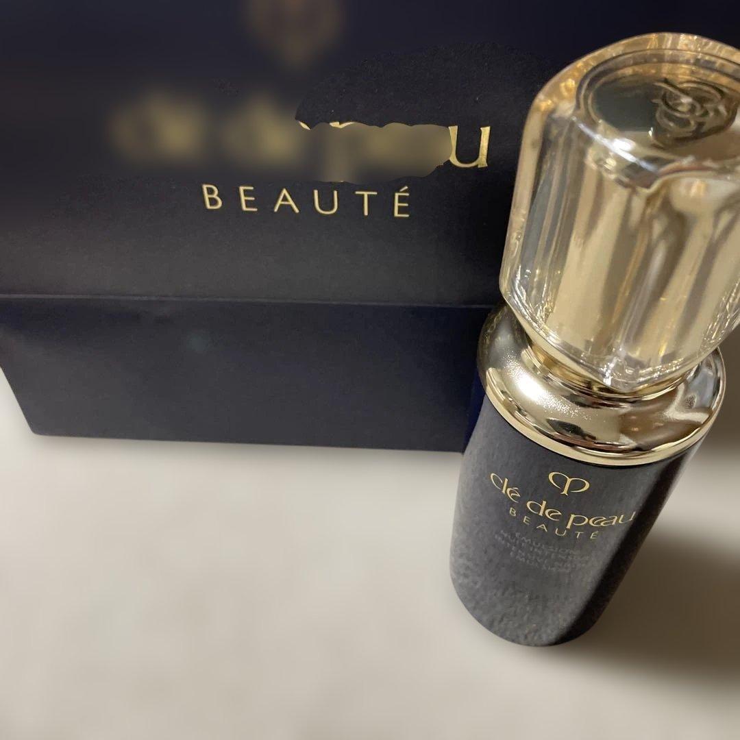 クレ・ド・ポーボー　エマルションアンタンシヴ(ニュイ) 本体