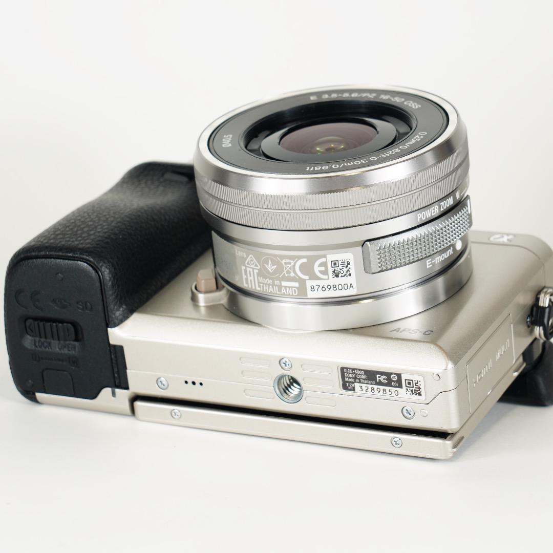 【極美品】SONY ミラーレス 真・α6000 ILCE-6000L シルバー