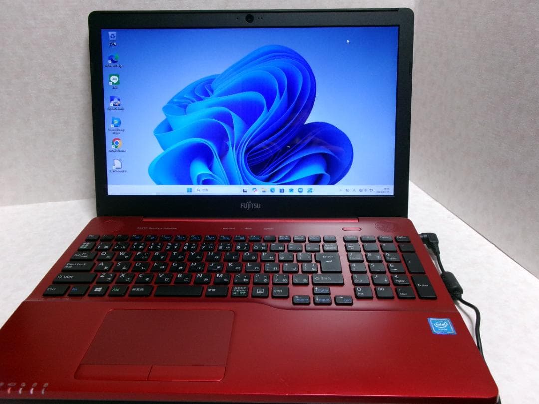 美品FUJITSU LIFEBOOK AH42/Y/新品SSD搭載 ルビーレッド
