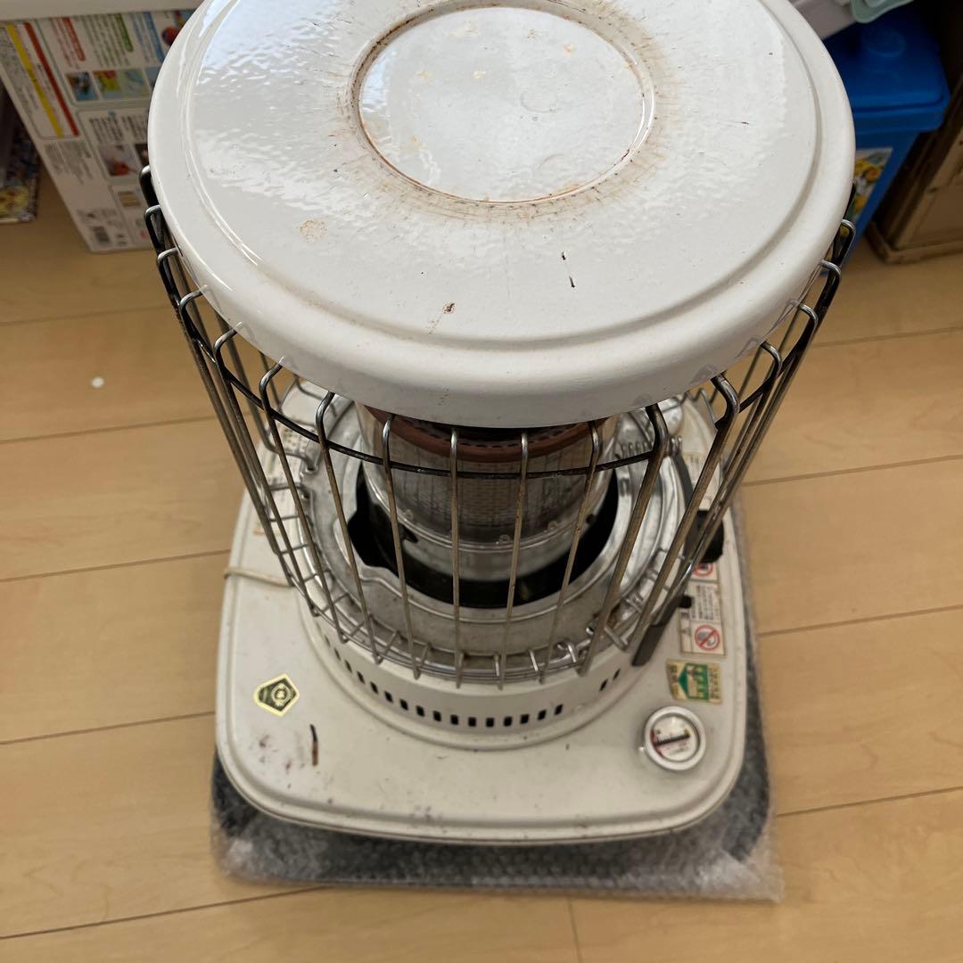 サンヨー石油ストーブ ホワイト 円筒形