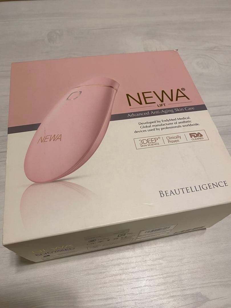 NEWA 美顔器 ピンク