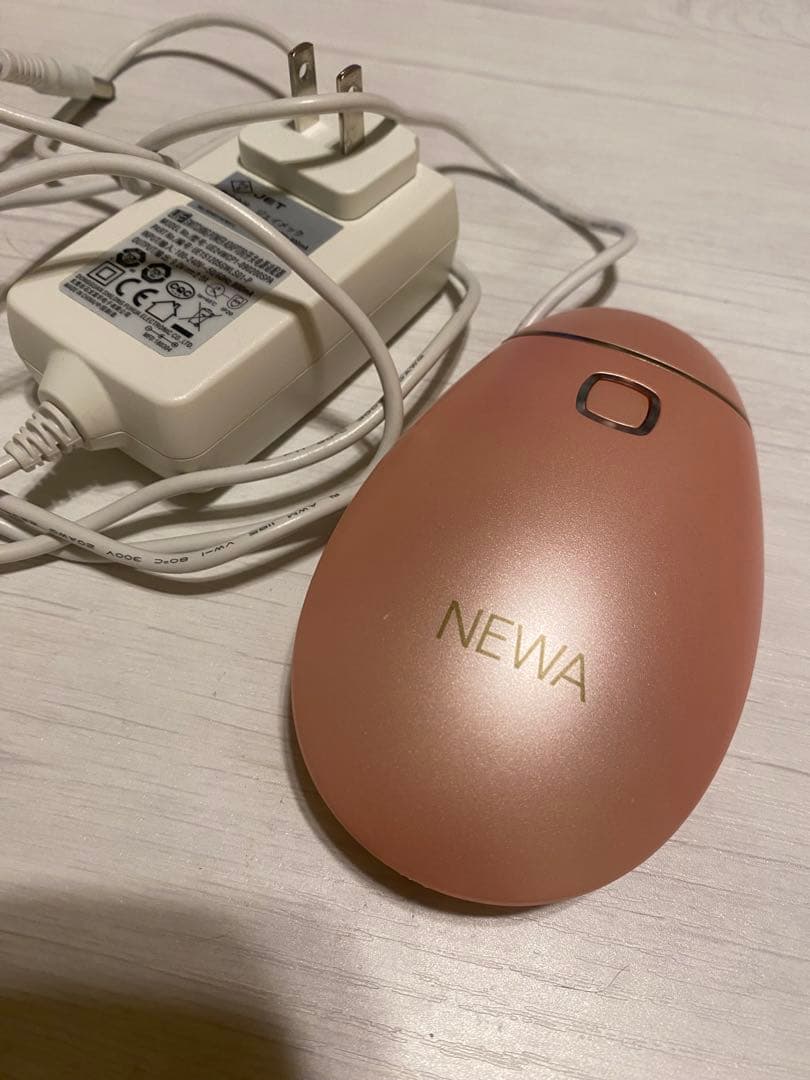 NEWA 美顔器 ピンク