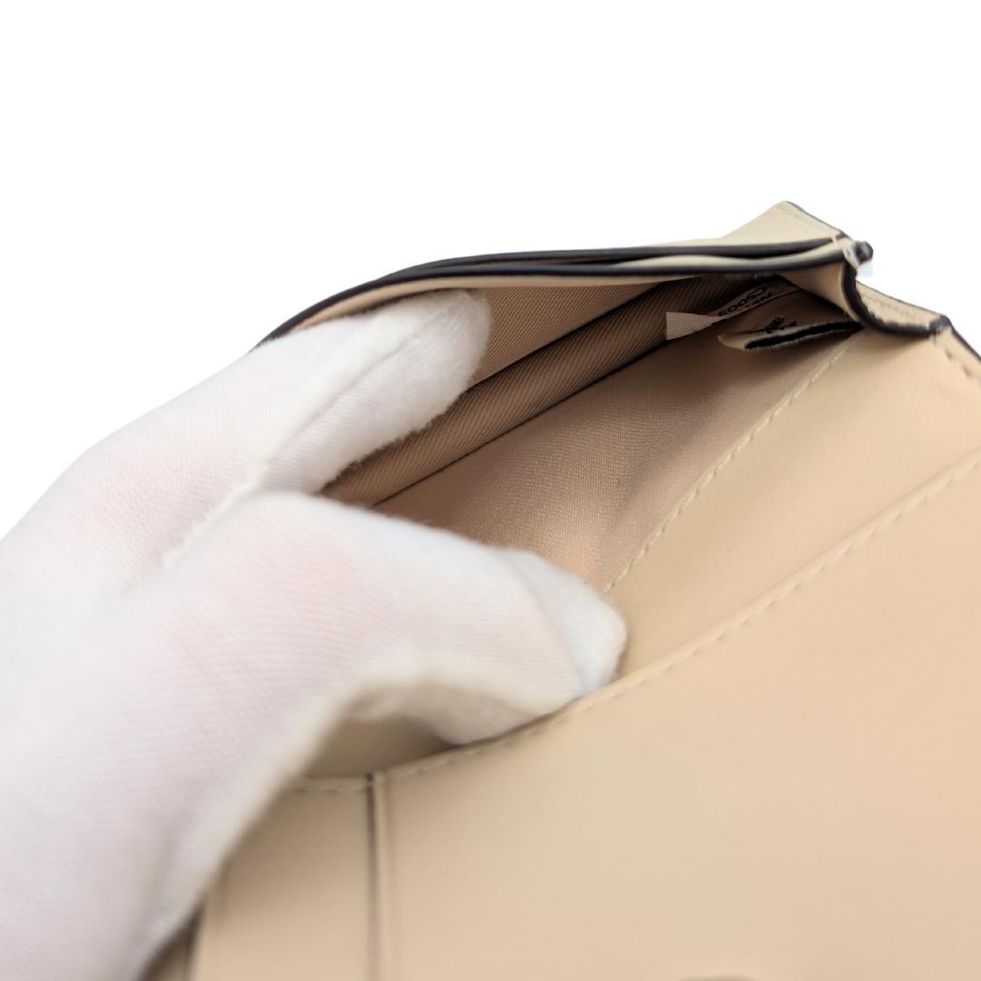 ＜未使用品＞ COACH コーチ 名刺入れ カードケース 小物 アイボリー