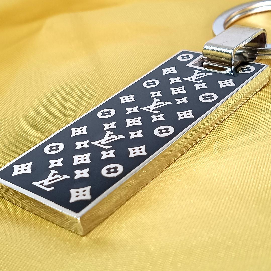 Louis Vuitton キーリング キーホルダー プレート ロゴ ブラック