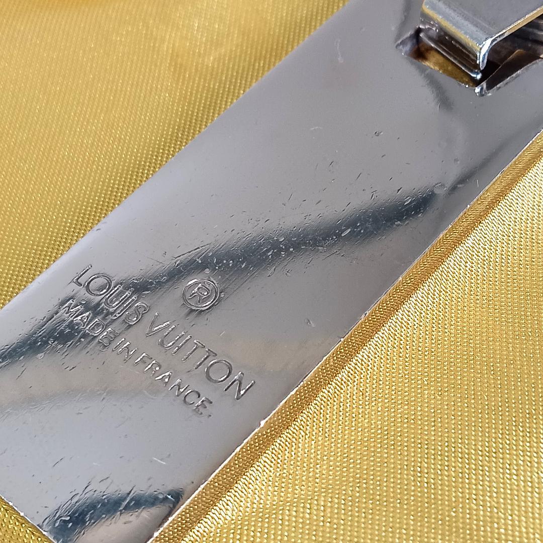 Louis Vuitton キーリング キーホルダー プレート ロゴ ブラック