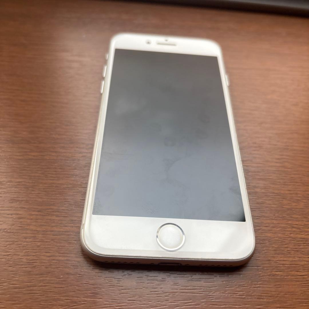iPhone8 シルバー64GB