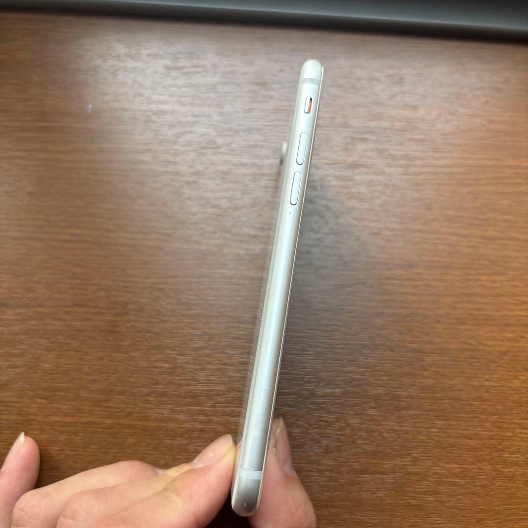 iPhone8 シルバー64GB