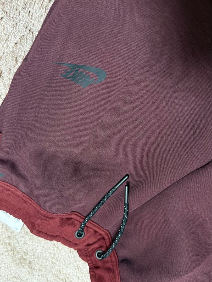 キッズ１５０Ｍ　ナイキ　テックフリース　バーガンディ　セットアップ　ワインレッド