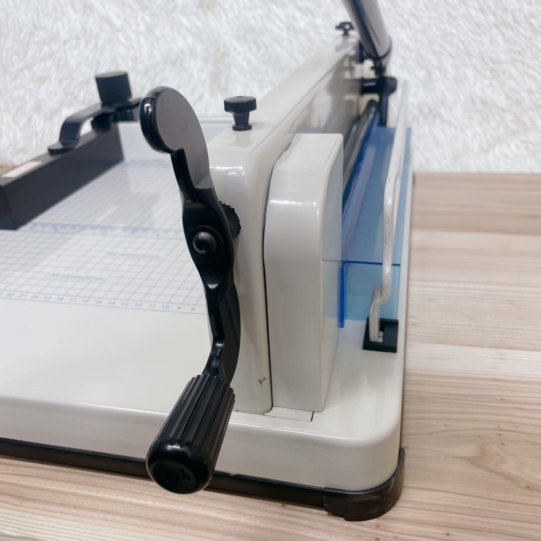 【中古】 大型 裁断機 ペーパーカッター 業務用